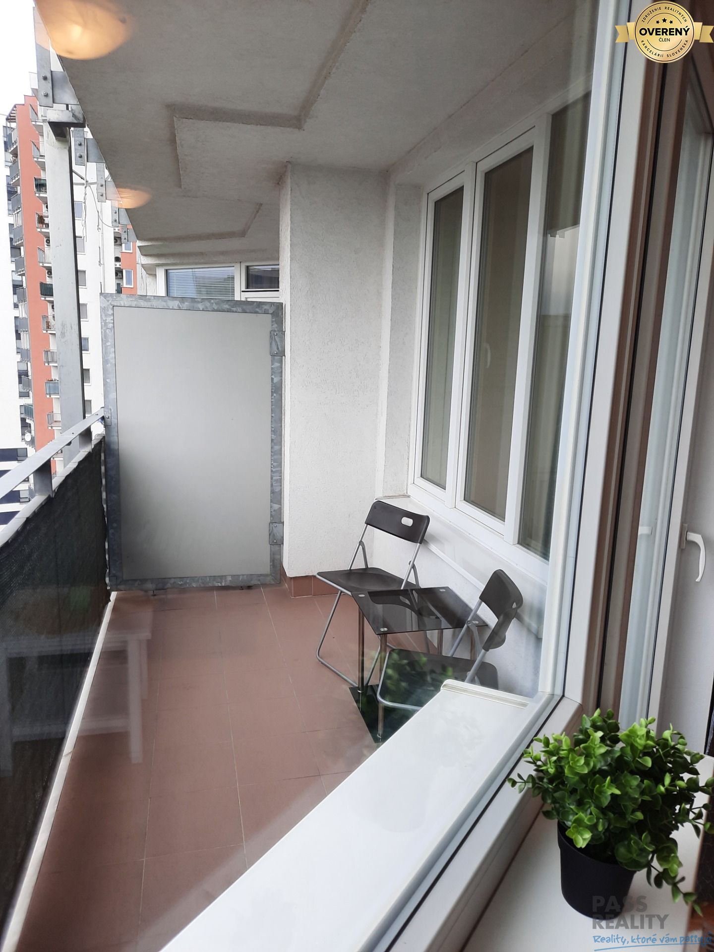 Loggia.jpg